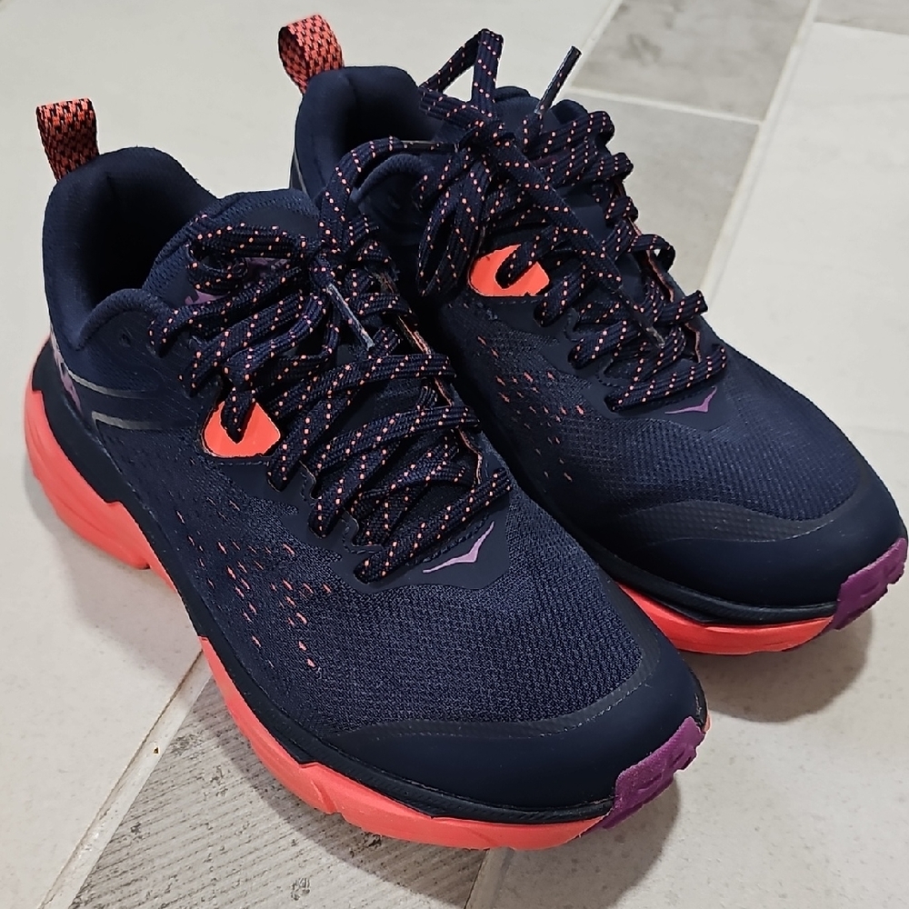 Hoka Challenger 6 Wide, Brand New